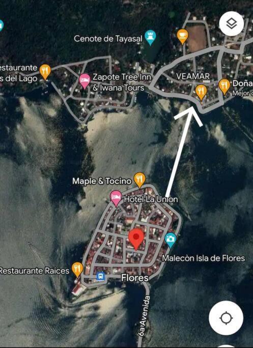 Casa Zoila Hospedaje Frente Al Lago Lakefront Lodging Apartment Flores Exterior photo